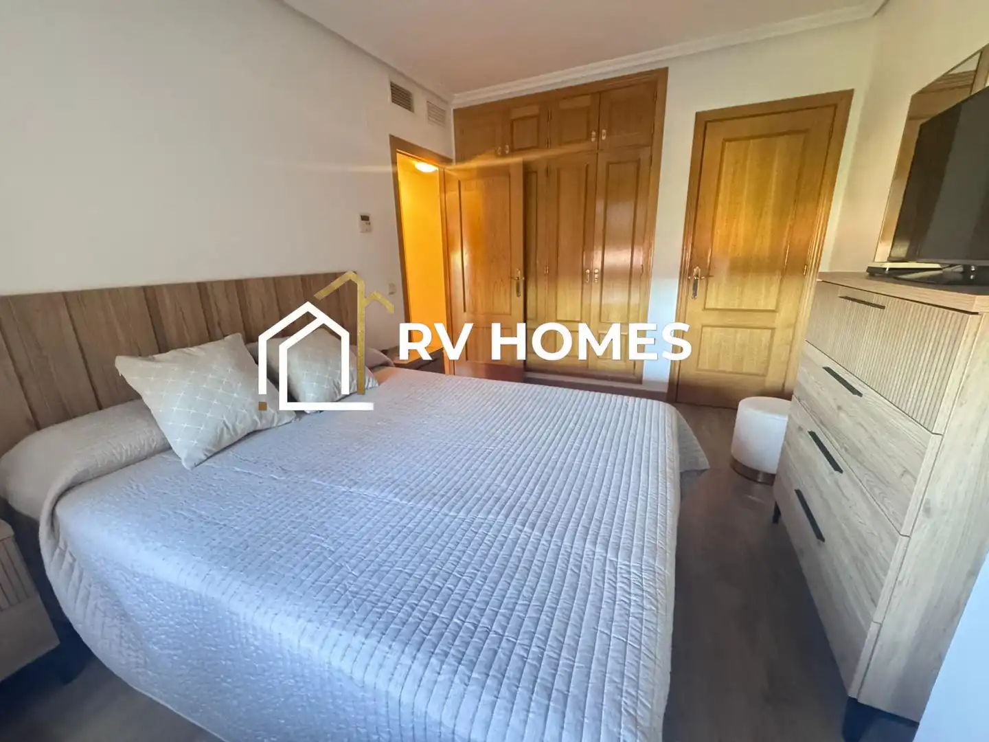 Habitación de Piso de alquiler en Cáceres con Aire acondicionado, Calefacción y Jardín privado