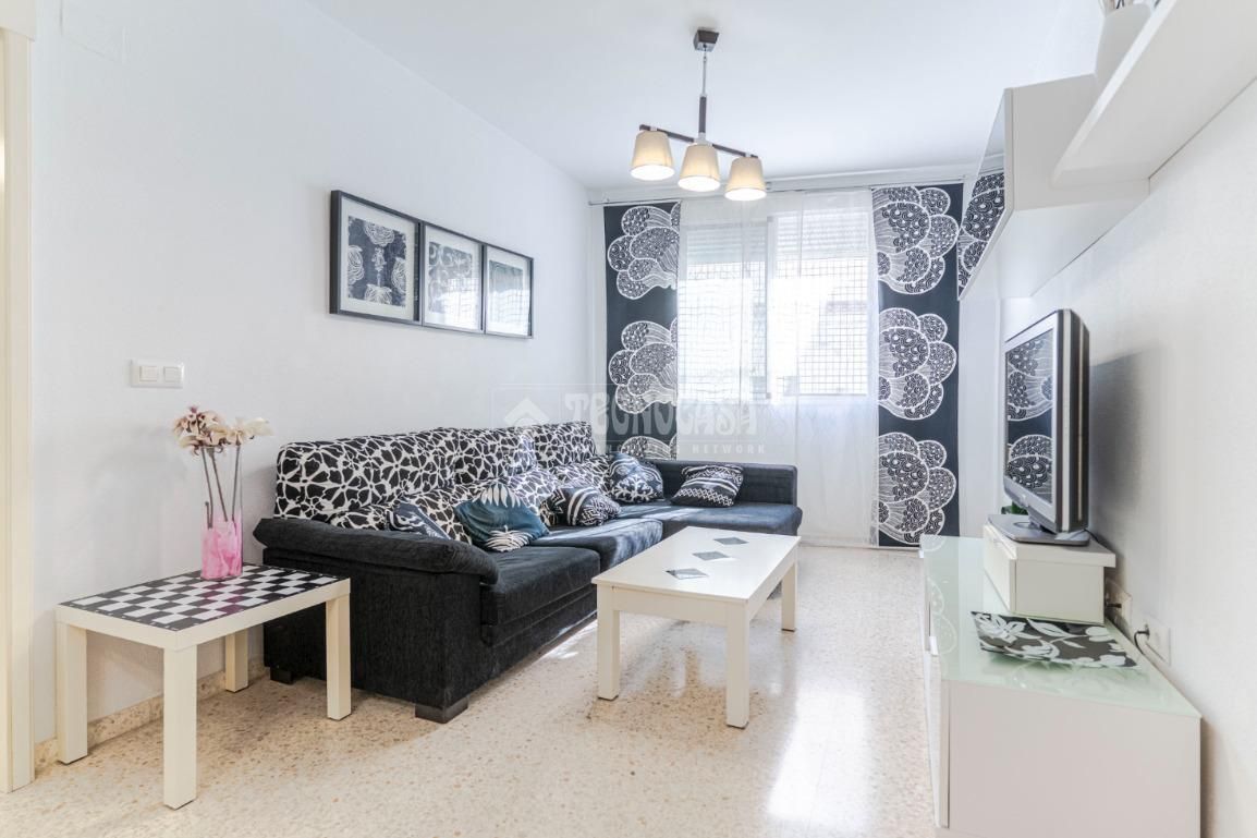 Sala d'estar de Pis en venda en Motril amb Moblat