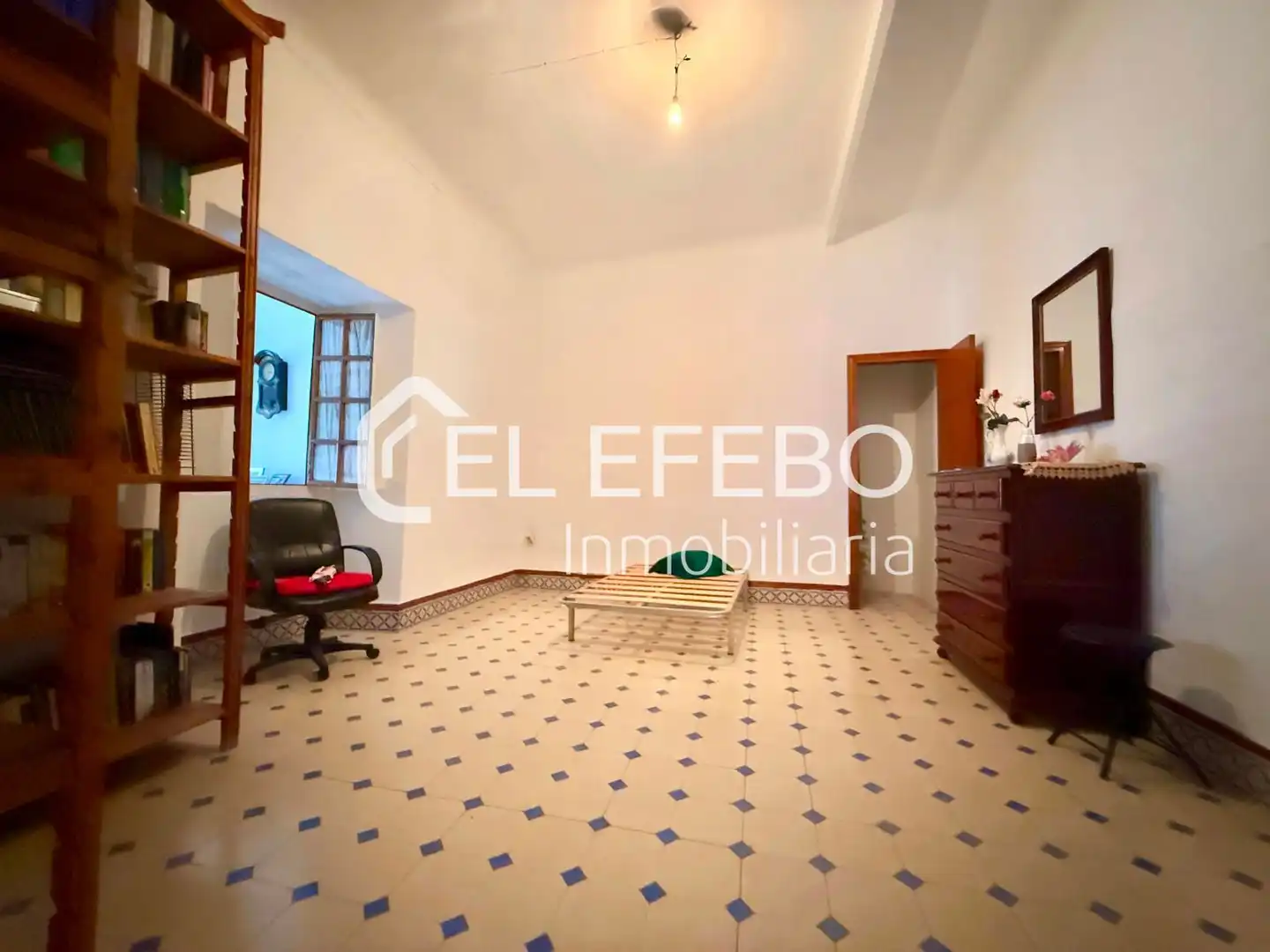 Vista exterior de Casa o chalet en venta en Antequera con Horno, Lavadora y Balcón