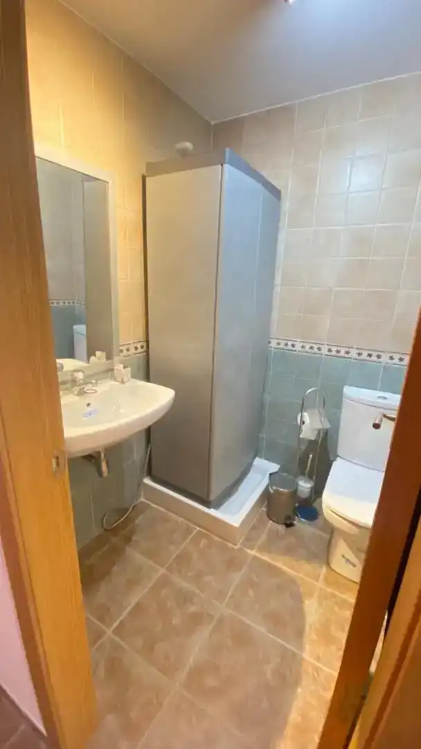 Bany de Apartament en venda en Alcolea amb Aire condicionat, Jardí privat i Traster