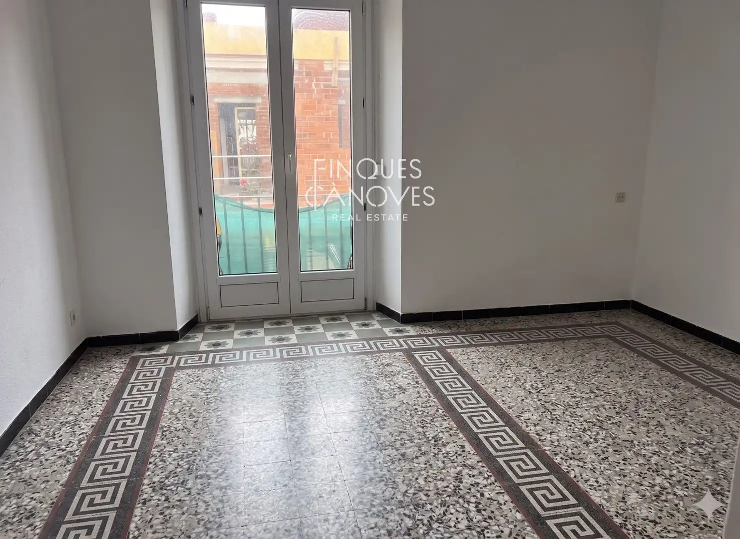 Sala d'estar de Pis en venda en Banyoles amb Calefacció, Terrassa i Moblat