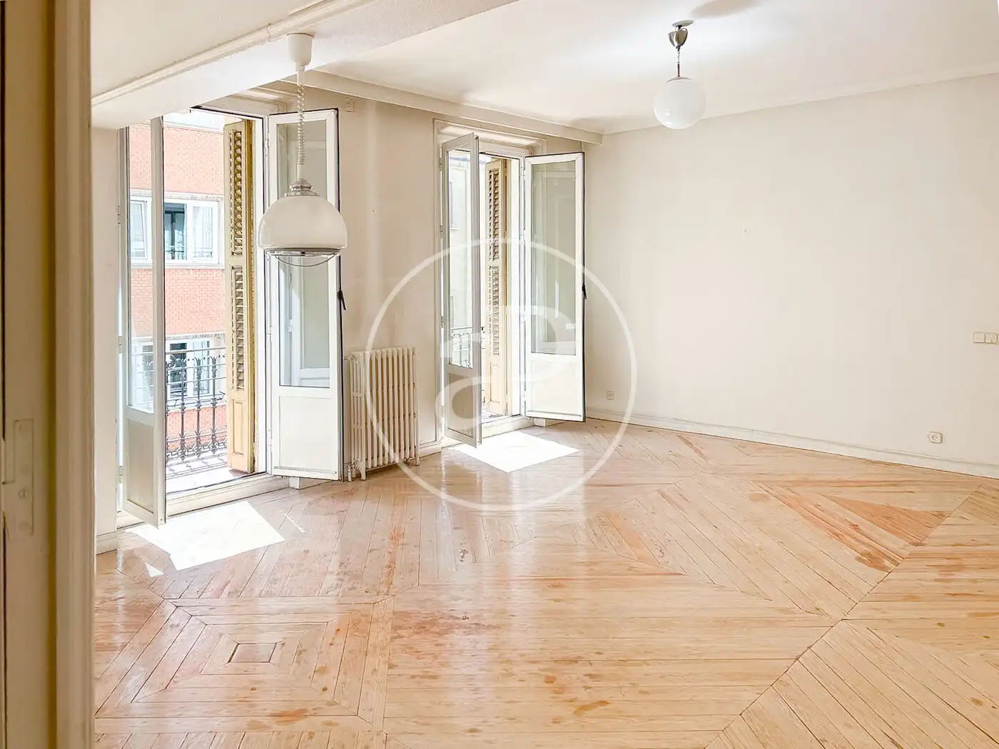 Sala de estar de Piso en venta en Madrid con Calefacción, Trastero y Balcón