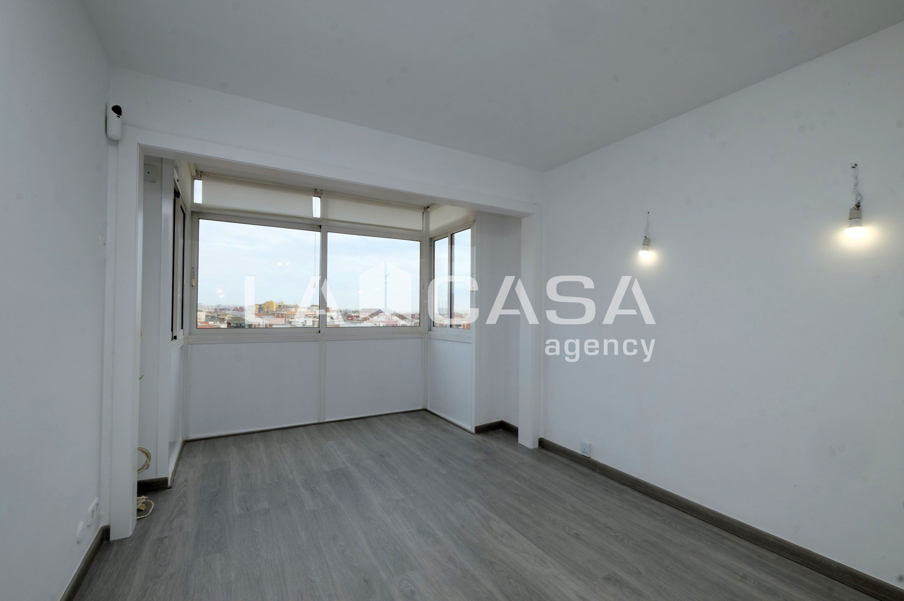 Bedroom of Flat for sale in  Barcelona Capital  with Heating, Terrace and Balcony