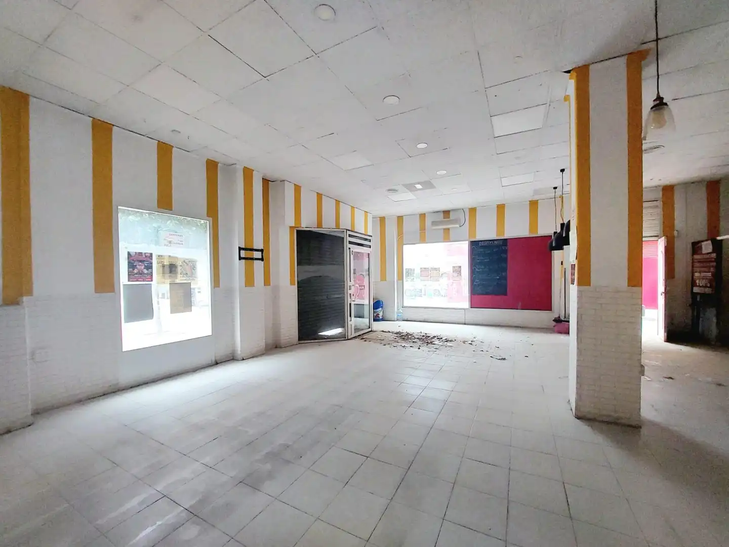 Commercial properties for rent in Murcia  with Air Conditioner