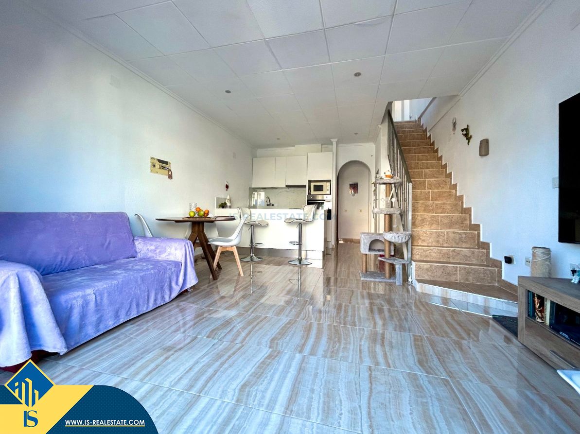 Casa adosada en venta en Torrevieja con Calefacción, Jardín privado y Terraza