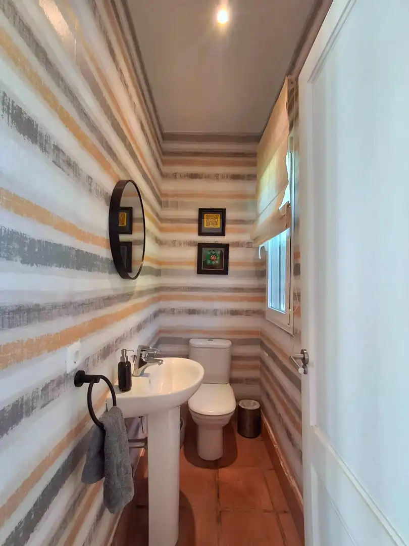 Bany de Casa o xalet en venda en Benalup-Casas Viejas amb Aire condicionat, Calefacció i Jardí privat