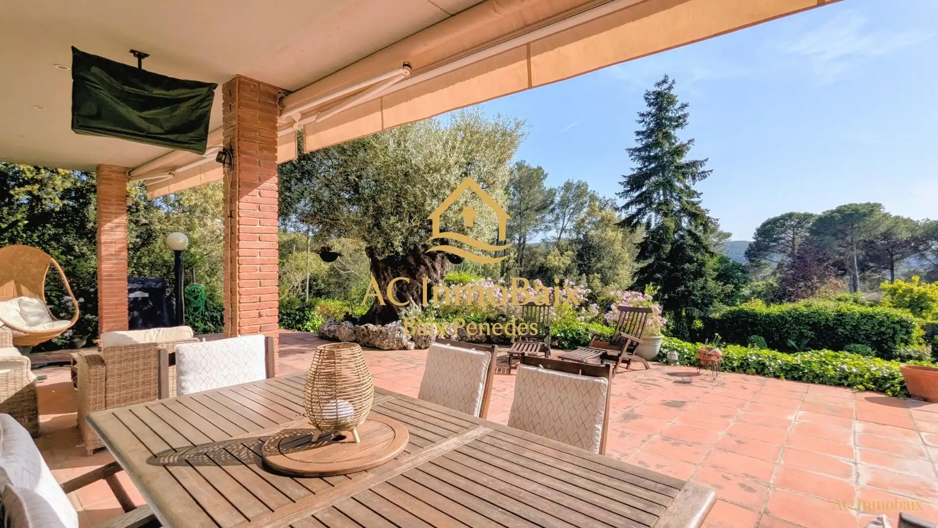 Jardí de Casa o xalet en venda en Begues amb Aire condicionat, Calefacció i Jardí privat