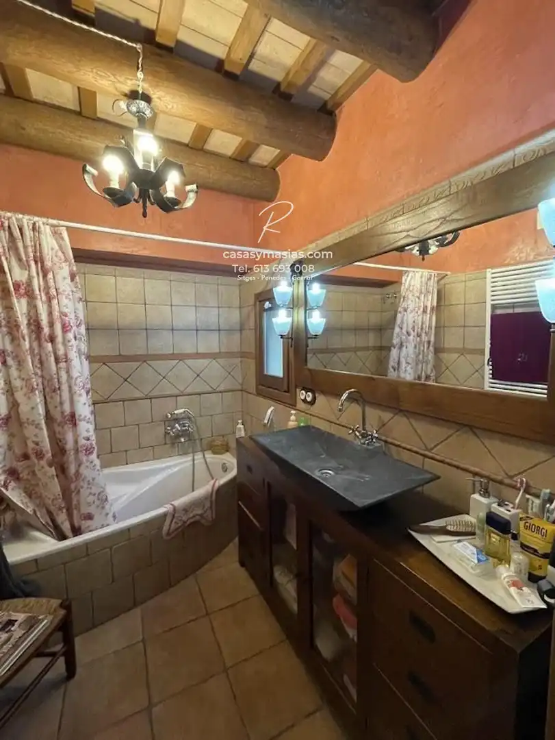 Badezimmer von Gebäude zur Miete in Sant Martí Sarroca