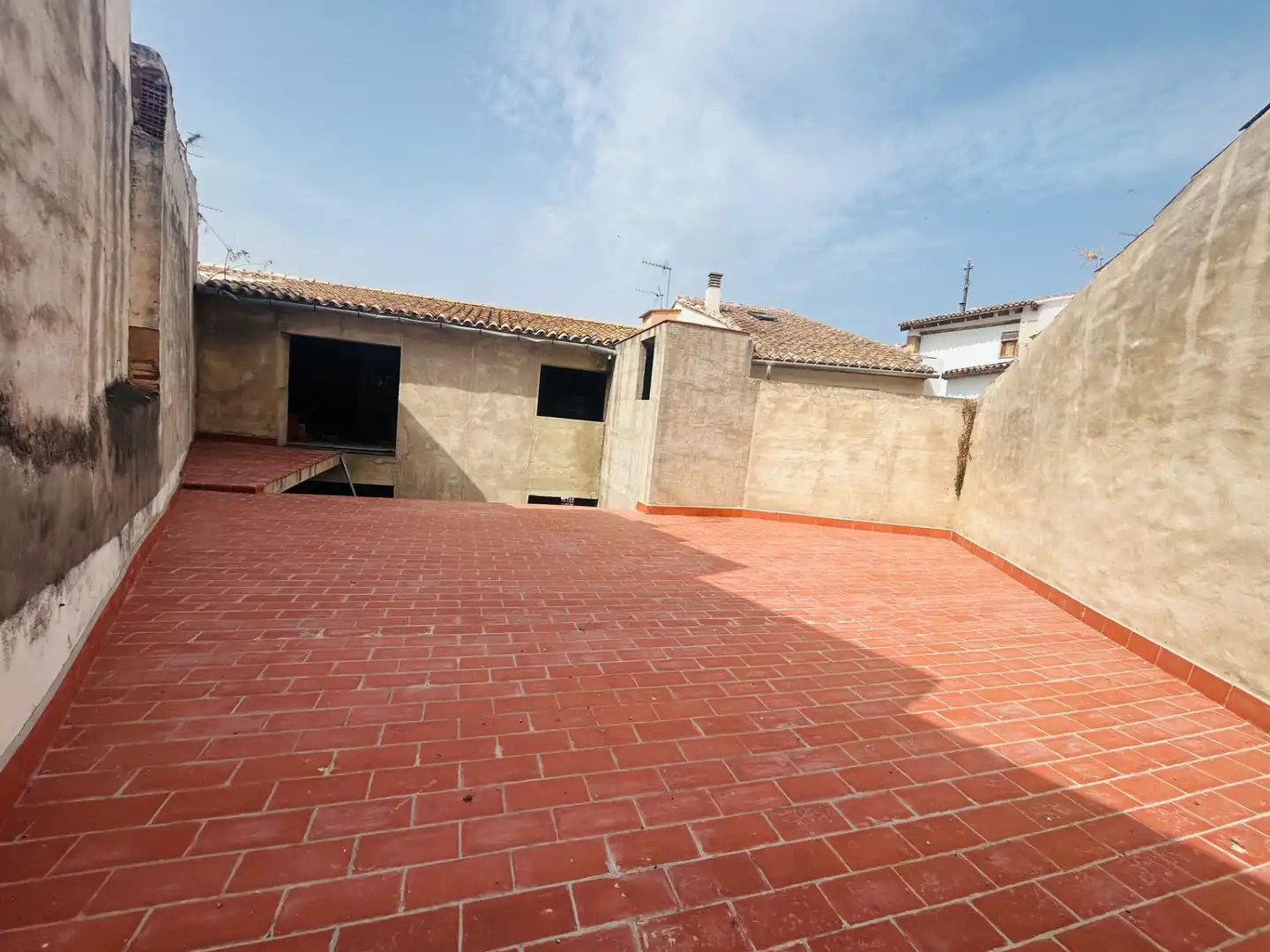 Wohngebäude zum Verkauf in Oliva pueblo