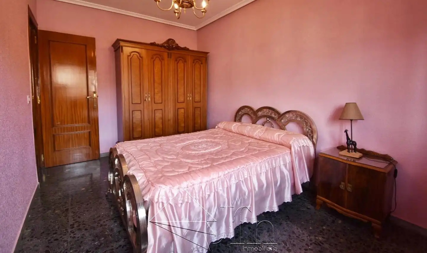 Schlafzimmer von Einfamilien-Reihenhaus zum Verkauf in Íscar mit Heizung und Balkon