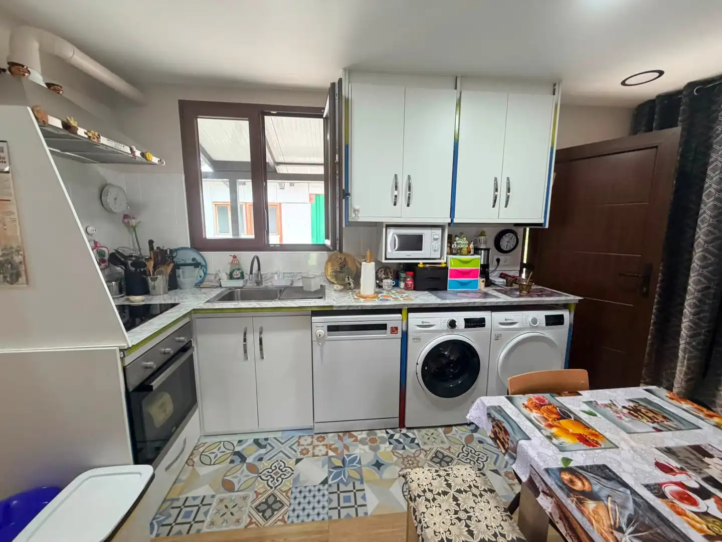 Cuina de Casa o xalet en venda en Cartes amb Aire condicionat, Calefacció i Jardí privat