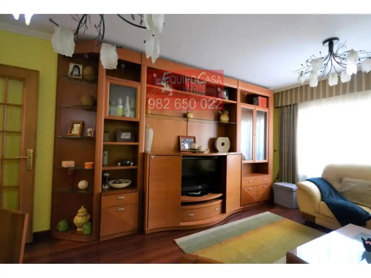 Sala de estar de Piso en venta en Lugo con Parquet, Terraza y Trastero