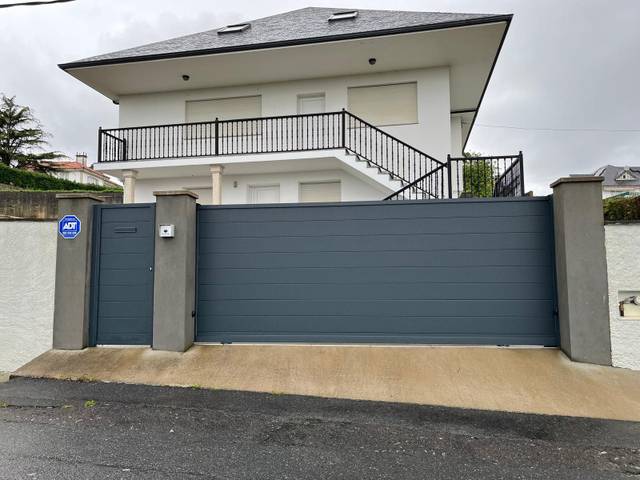 Casa-chalet en Alquiler en A Zapateira