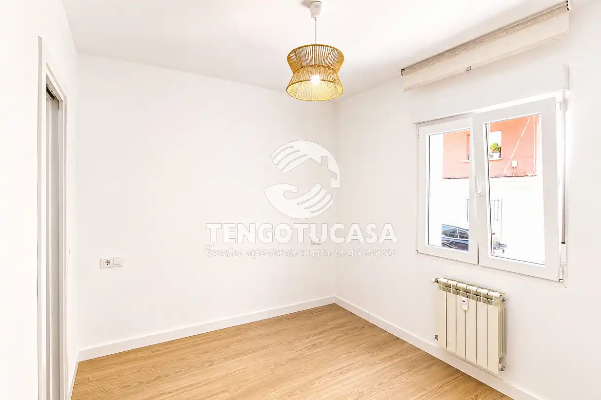 Schlafzimmer von Wohnung zum Verkauf in Madrid mit Klimaanlage, Möbliert und Ofen