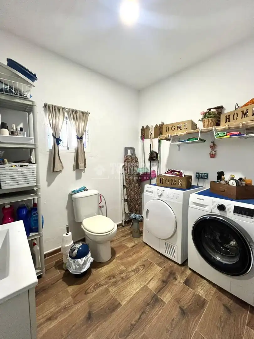 Bathroom of Houses for sale in Jerez de la Frontera