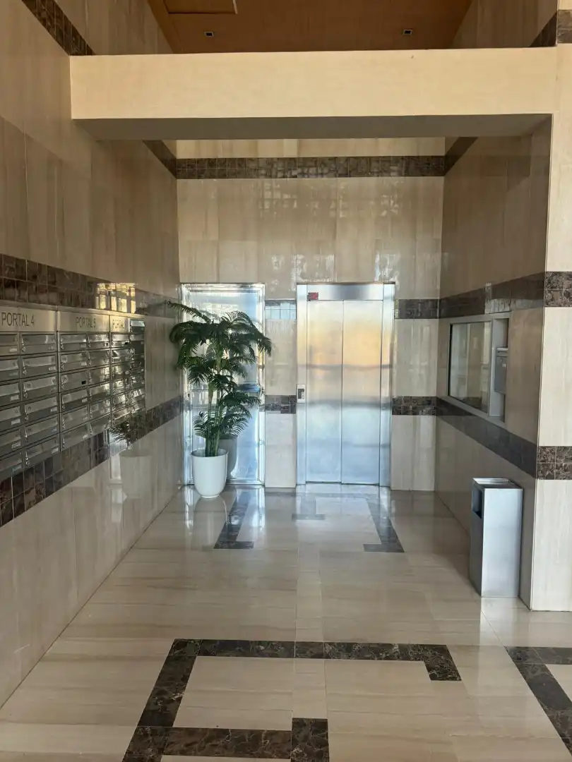 Piso en venta en Melilla con Aire acondicionado, Calefacción y Terraza