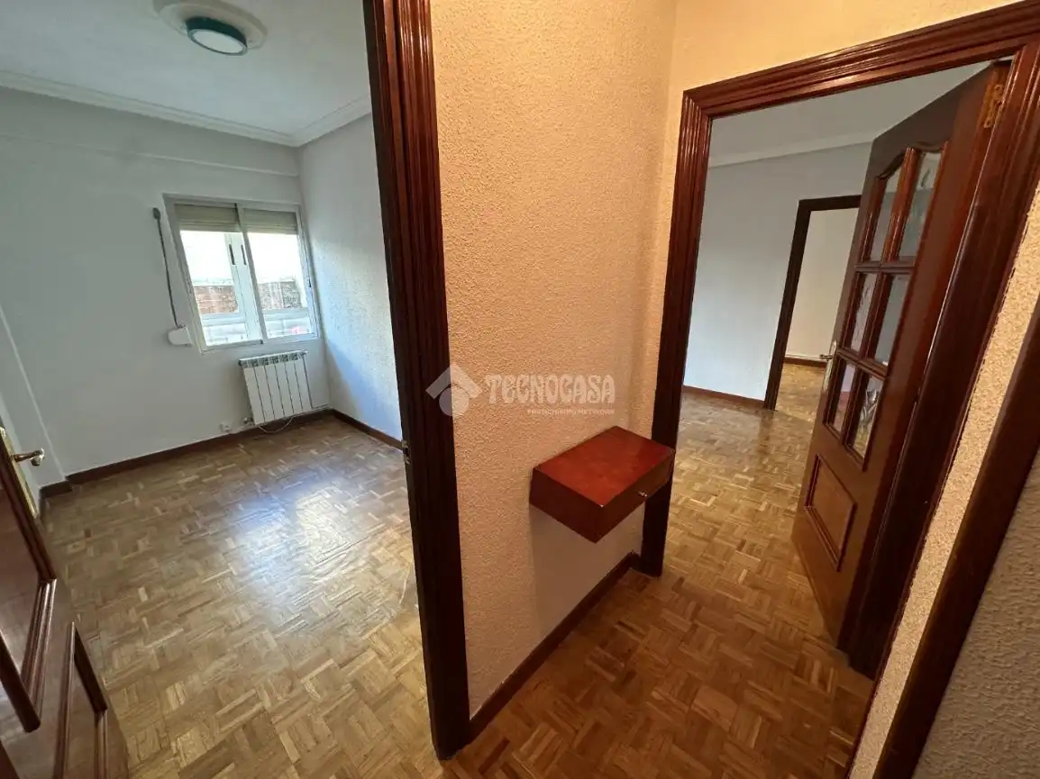Bedroom of Flat for sale in Madrid  with Heating, Parquet flooring and Terrace