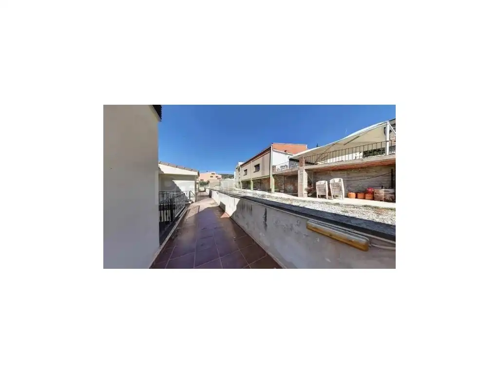 Vista exterior de Edificio en venta en Capafonts