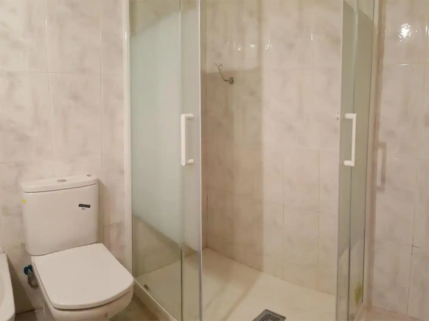 Badezimmer von Wohnung zum Verkauf in Buendía, Cuenca