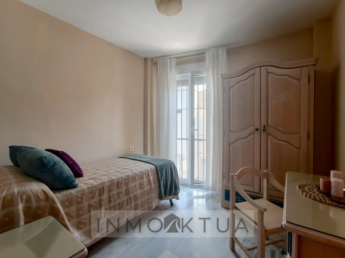 Dormitori de Casa adosada en venda en Jerez de la Frontera amb Aire condicionat, Terrassa i Traster