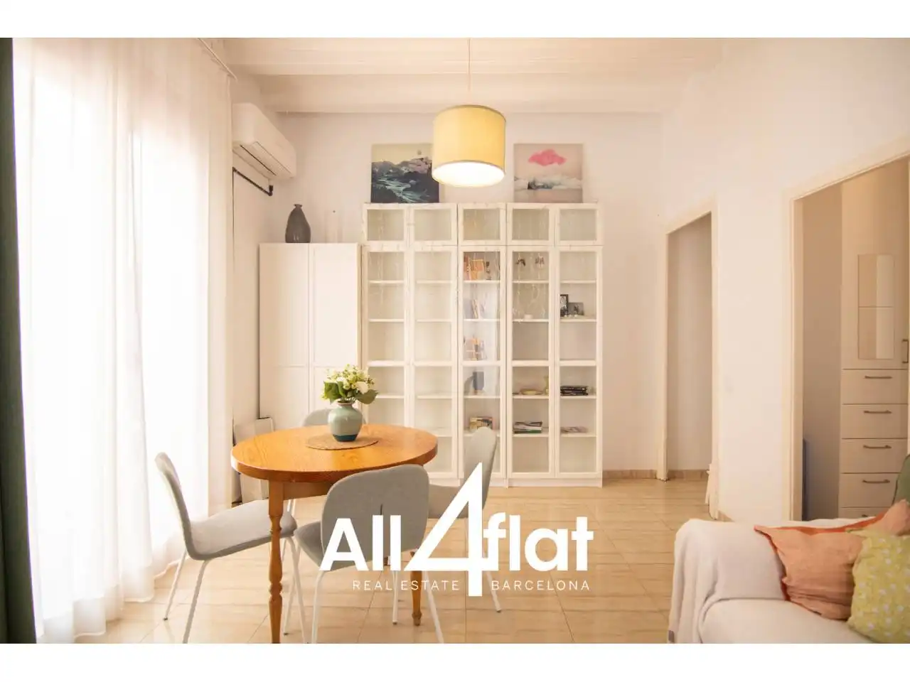 Bedroom of Flat for sale in Barcelona  with Air Conditioner, Furnished and Balcony