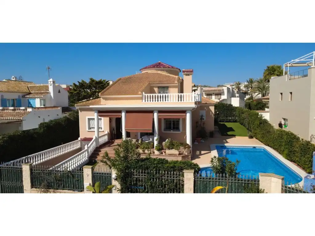 Casa amb piscina en venda a La Mata, imagen 40