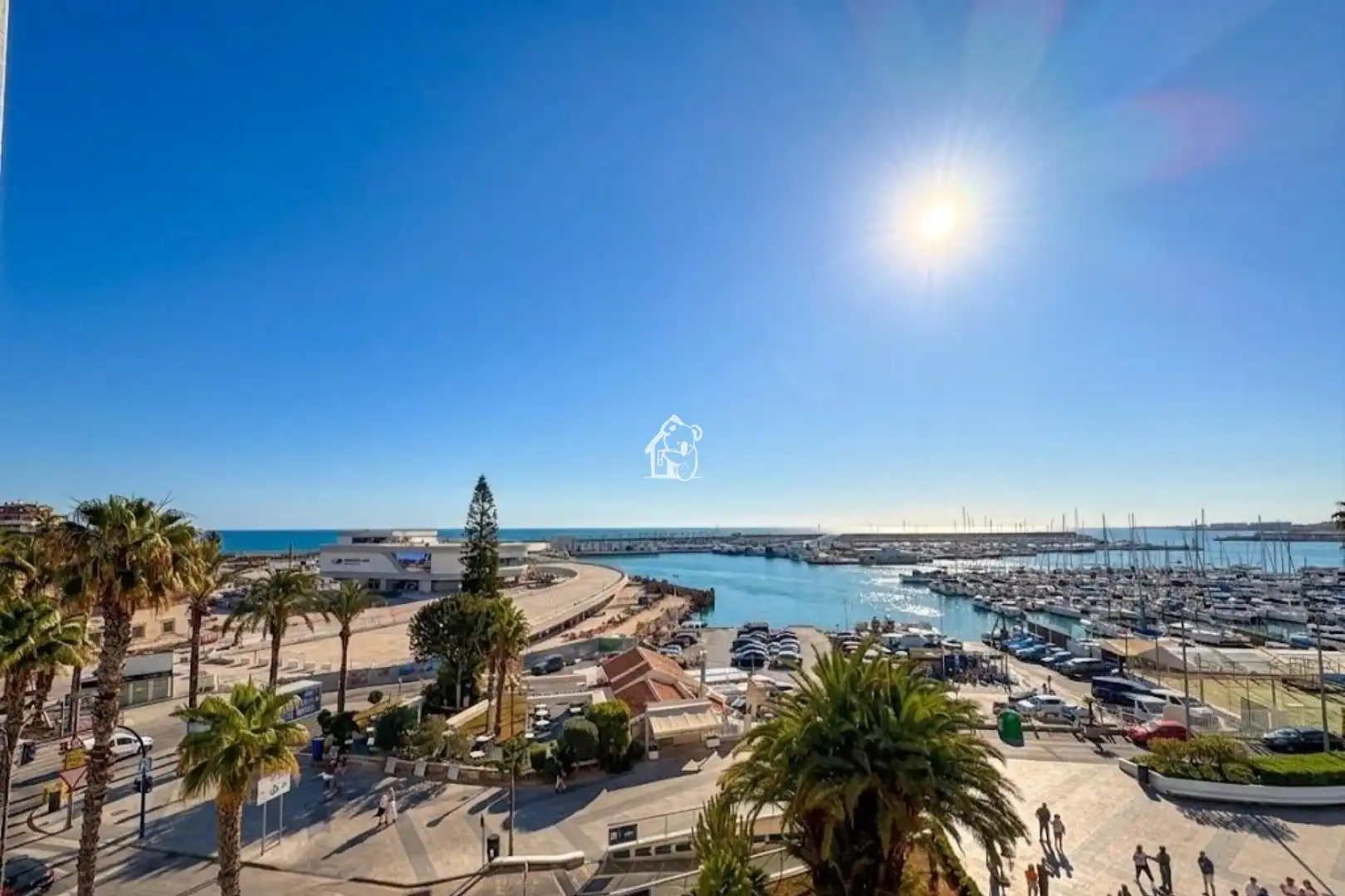 Vista exterior de Apartamento de alquiler en Torrevieja con Aire acondicionado, Amueblado y Horno