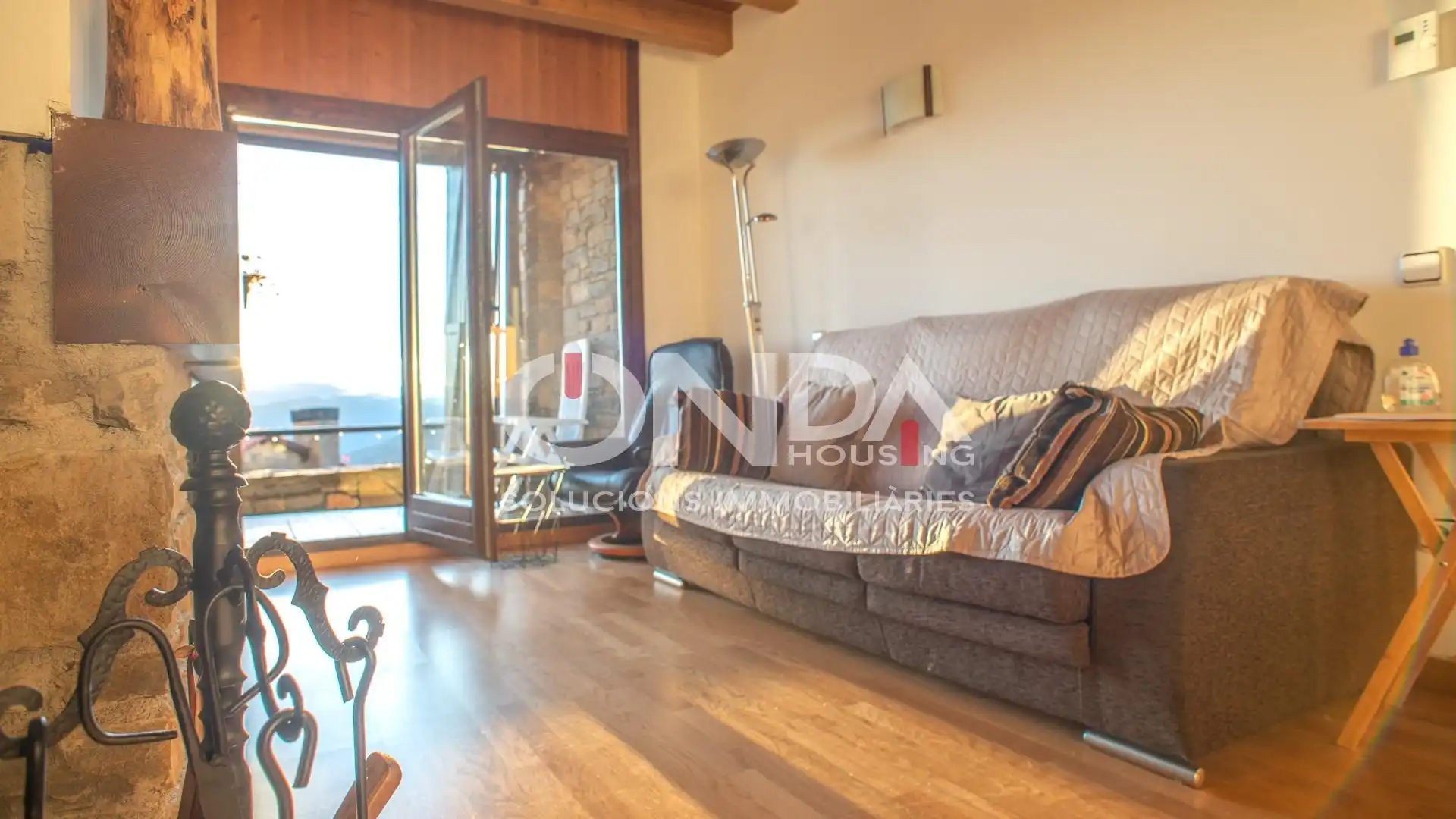 Sala de estar de Piso en venta en El Pont de Suert con Calefacción, Terraza y Amueblado