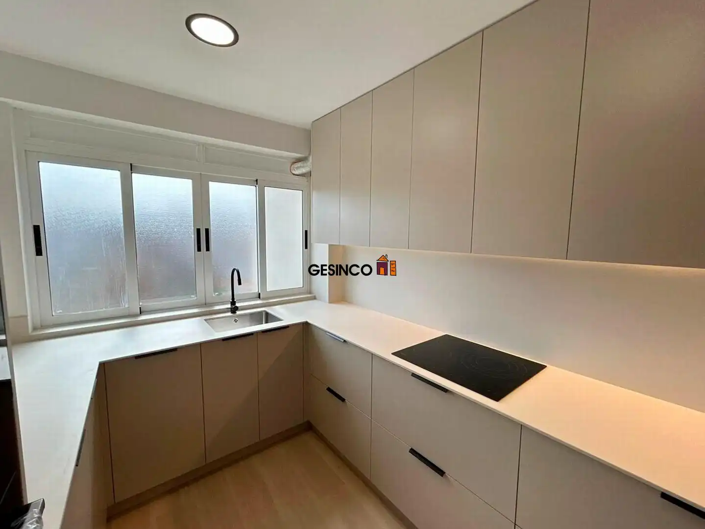 Cocina de Piso en venta en El Genovés con Aire acondicionado y Amueblado