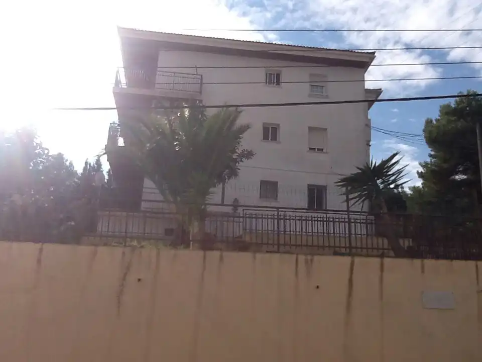Pis en venda a AVENIDA COMTE GÓMEZ DE ORBANEJA Nº83 , PLANTA 0, PUERTA 1