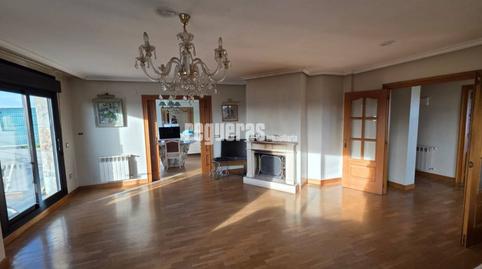 Foto 4 de Àtic de lloguer a José Manuel Pedregal, Centro, Asturias