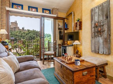 Maison avec balcon à vendre à Calle ROSAL DE SAN PEDRO