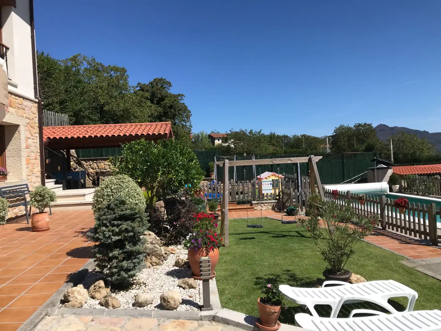 Jardí de Edifici en venda en Parres