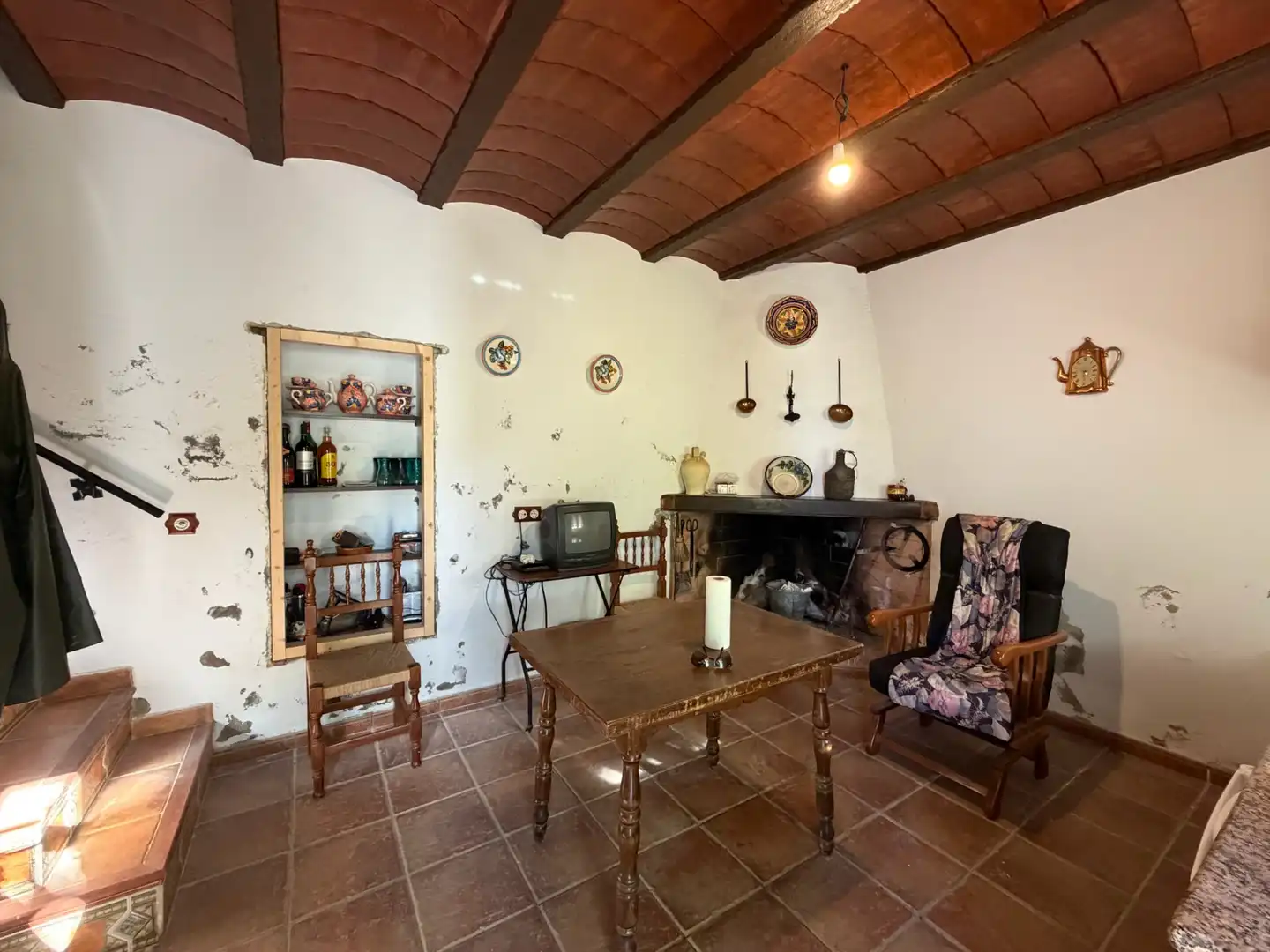 Sala de estar de Finca rústica en venta en Yunquera con Jardín privado, Piscina y Amueblado