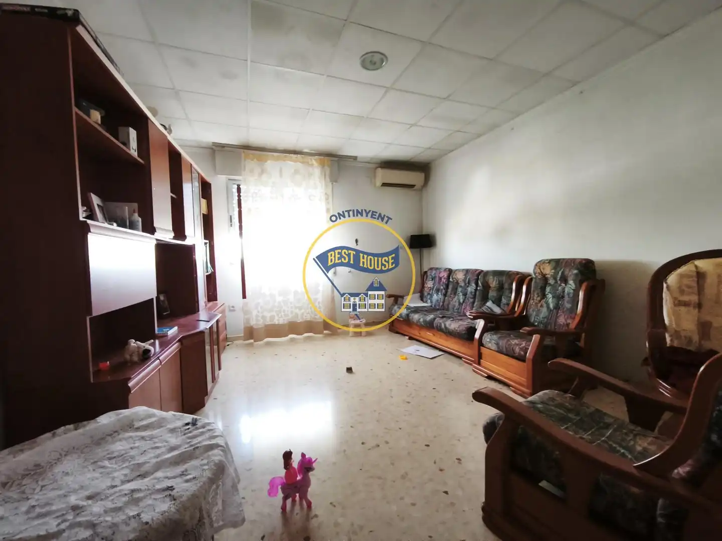 Wohnzimmer von Fabrikhallen zum Verkauf in Cañada