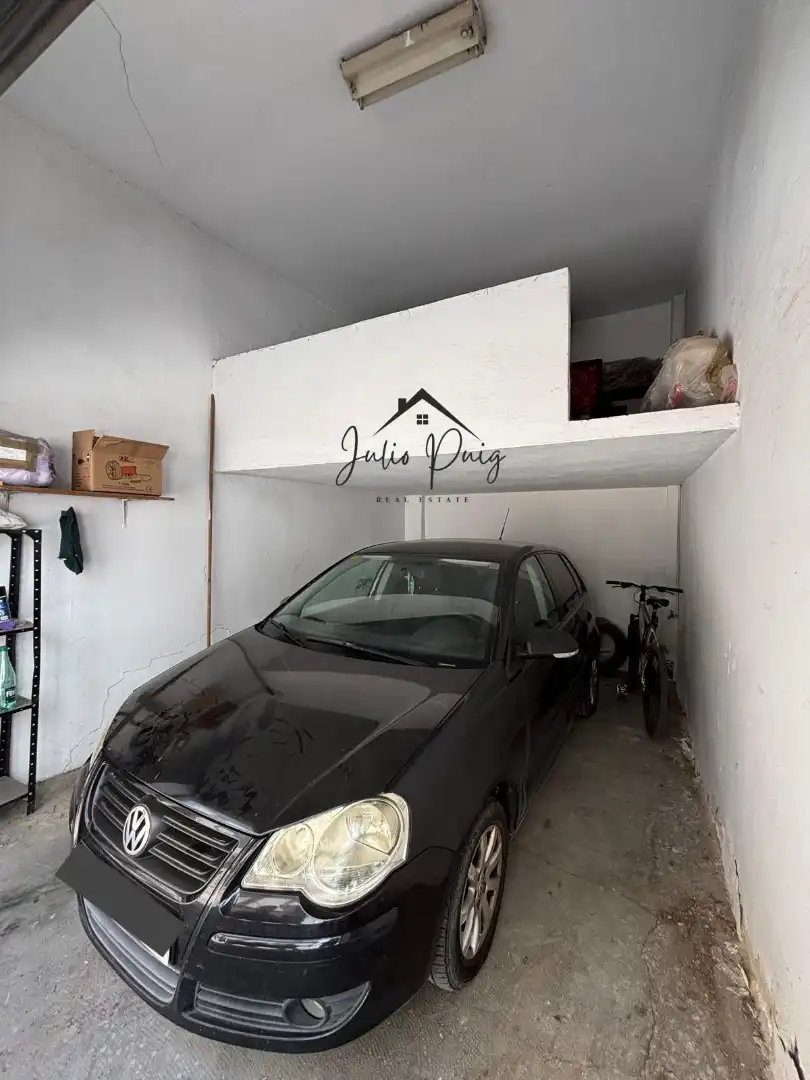 Parking of Flat for sale in Sevilla  with Air Conditioner, Terrace and Storage room