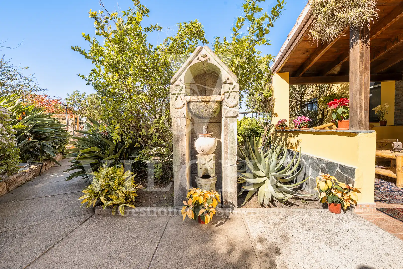 Vista exterior de Casa o xalet en venda en Santa Brígida amb Jardí privat, Terrassa i Traster