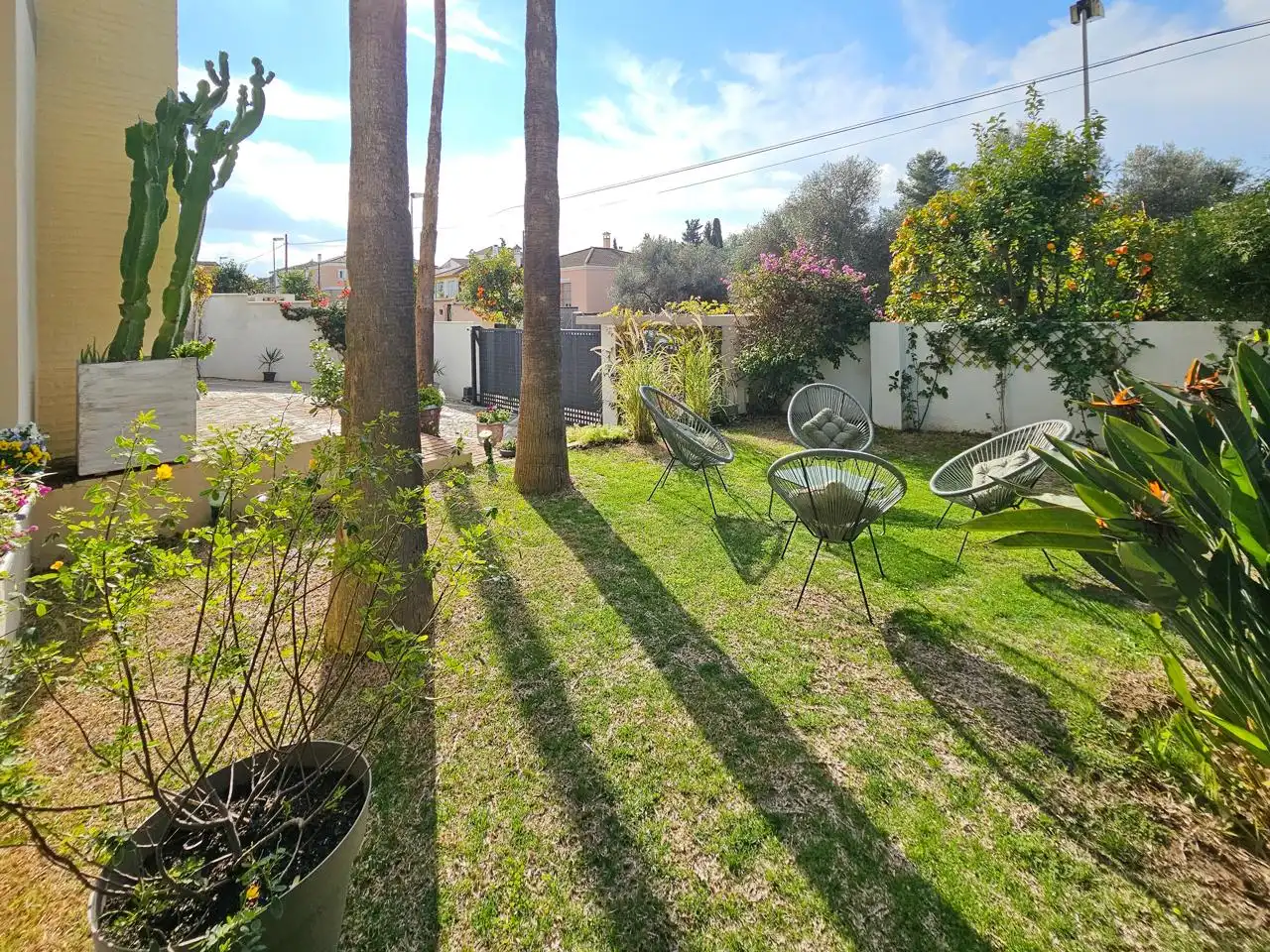 Jardín de Casa o chalet en venta en Montequinto con Aire acondicionado, Jardín privado y Terraza