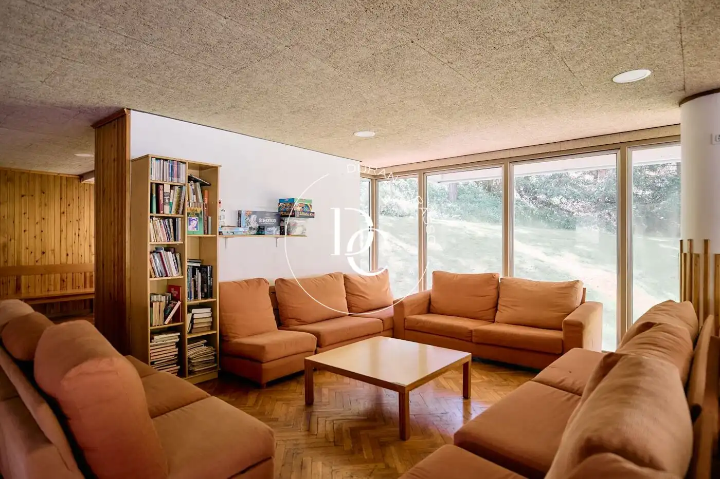 Sala d'estar de Dúplex en venda en Alp amb Calefacció i Jardí privat