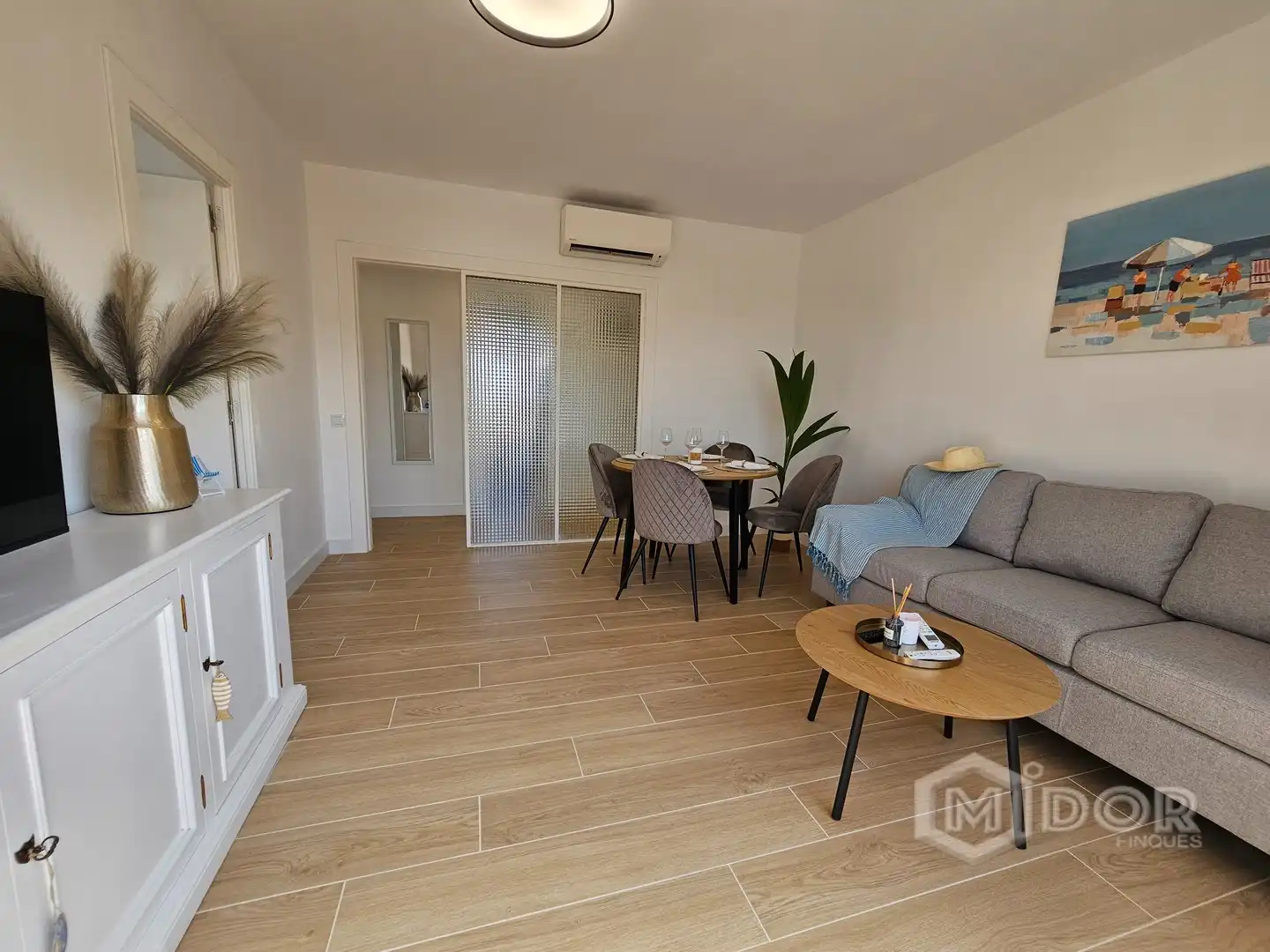 Living room of Apartments for sale in Sant Feliu de Guíxols  with Air Conditioner, Furnished and Oven