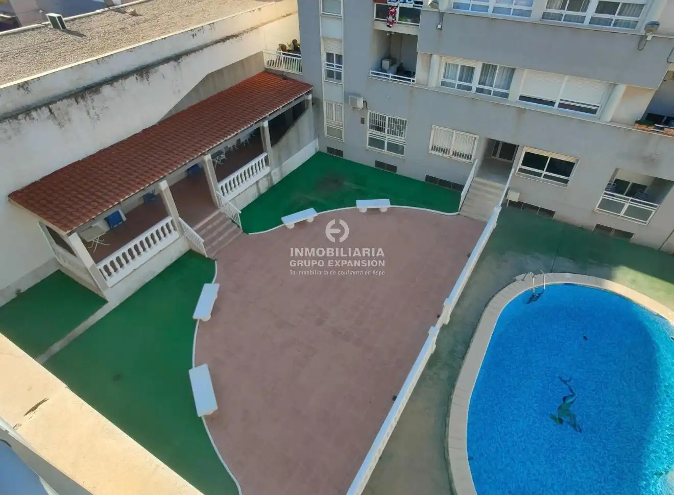 Piscina de Piso en venta en Aspe con Terraza, Trastero y Balcón