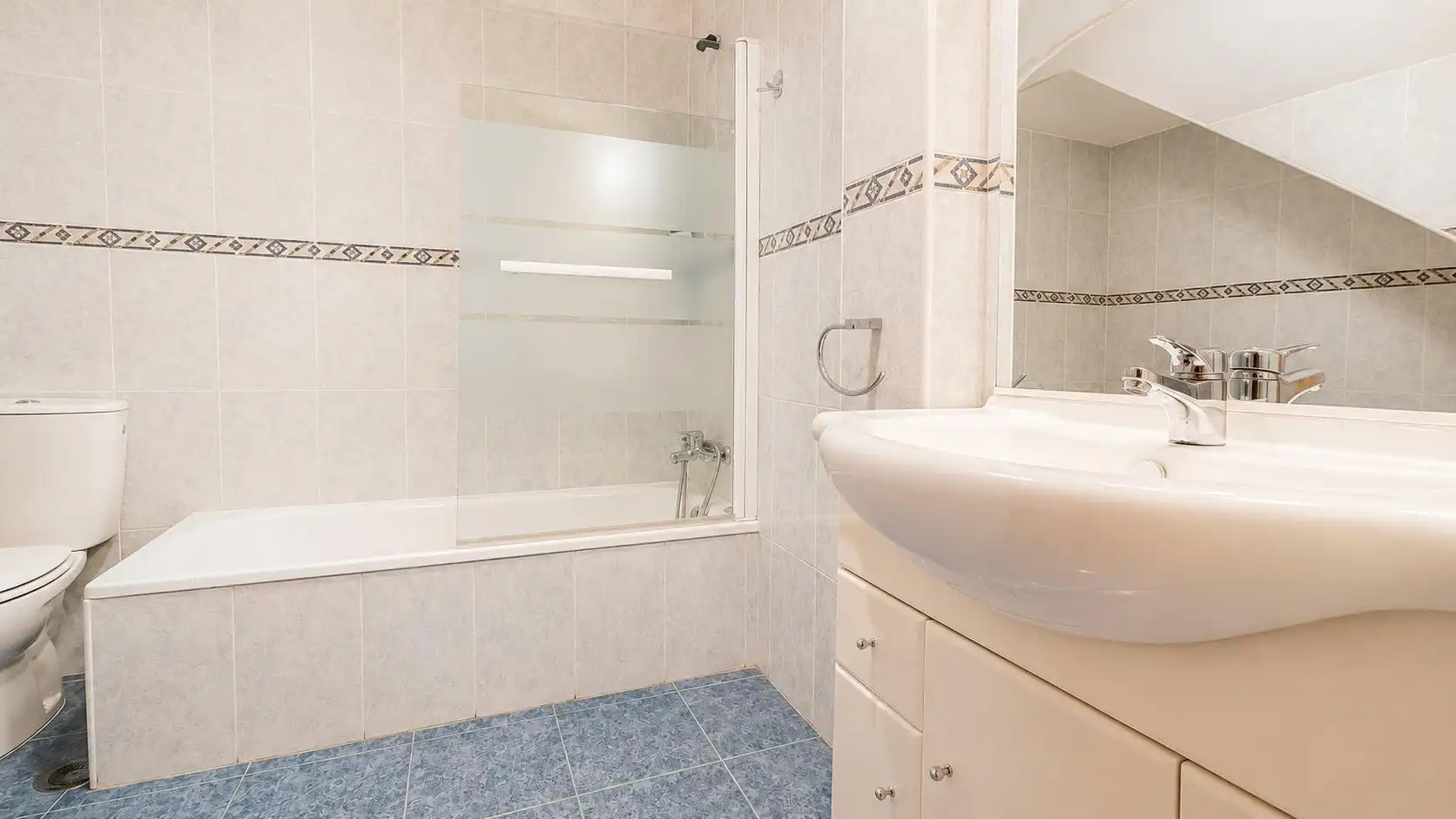 Bathroom of Duplexes for sale in Comillas (Cantabria)  with Heating and Storage room