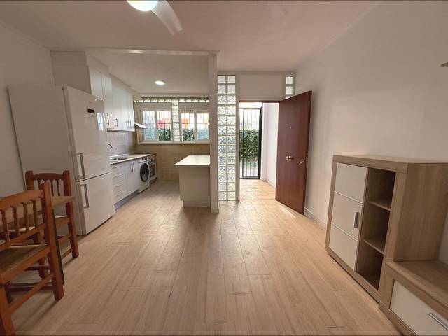 Local comercial en Alquiler en Avenida del Alcalde Lorenzo Carbonell en Babel