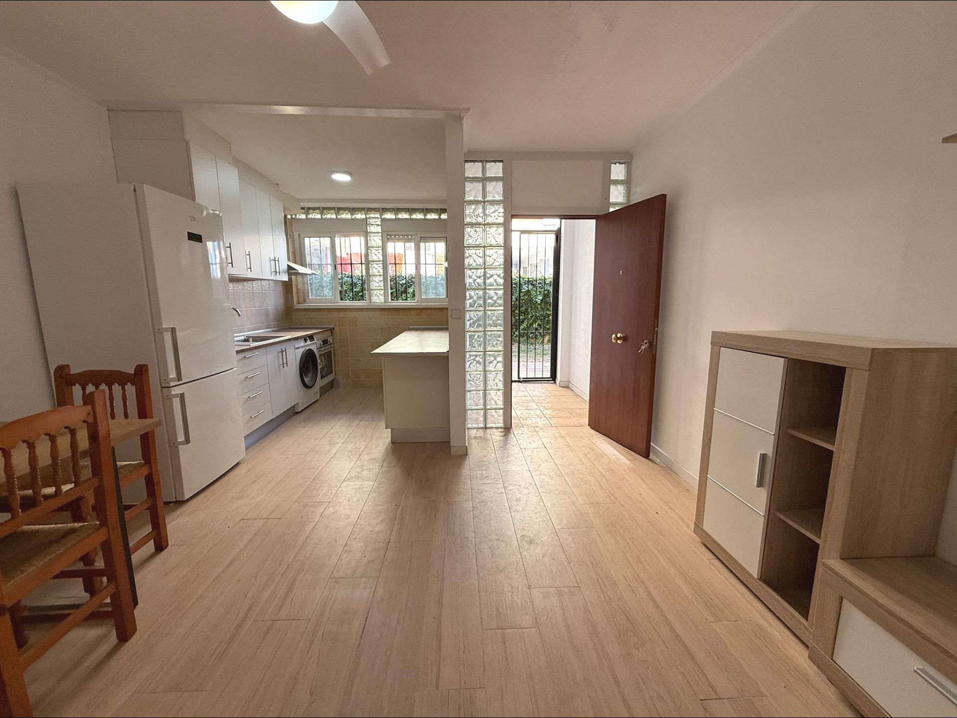 Cuina de Local de lloguer en Alicante / Alacant amb Moblat