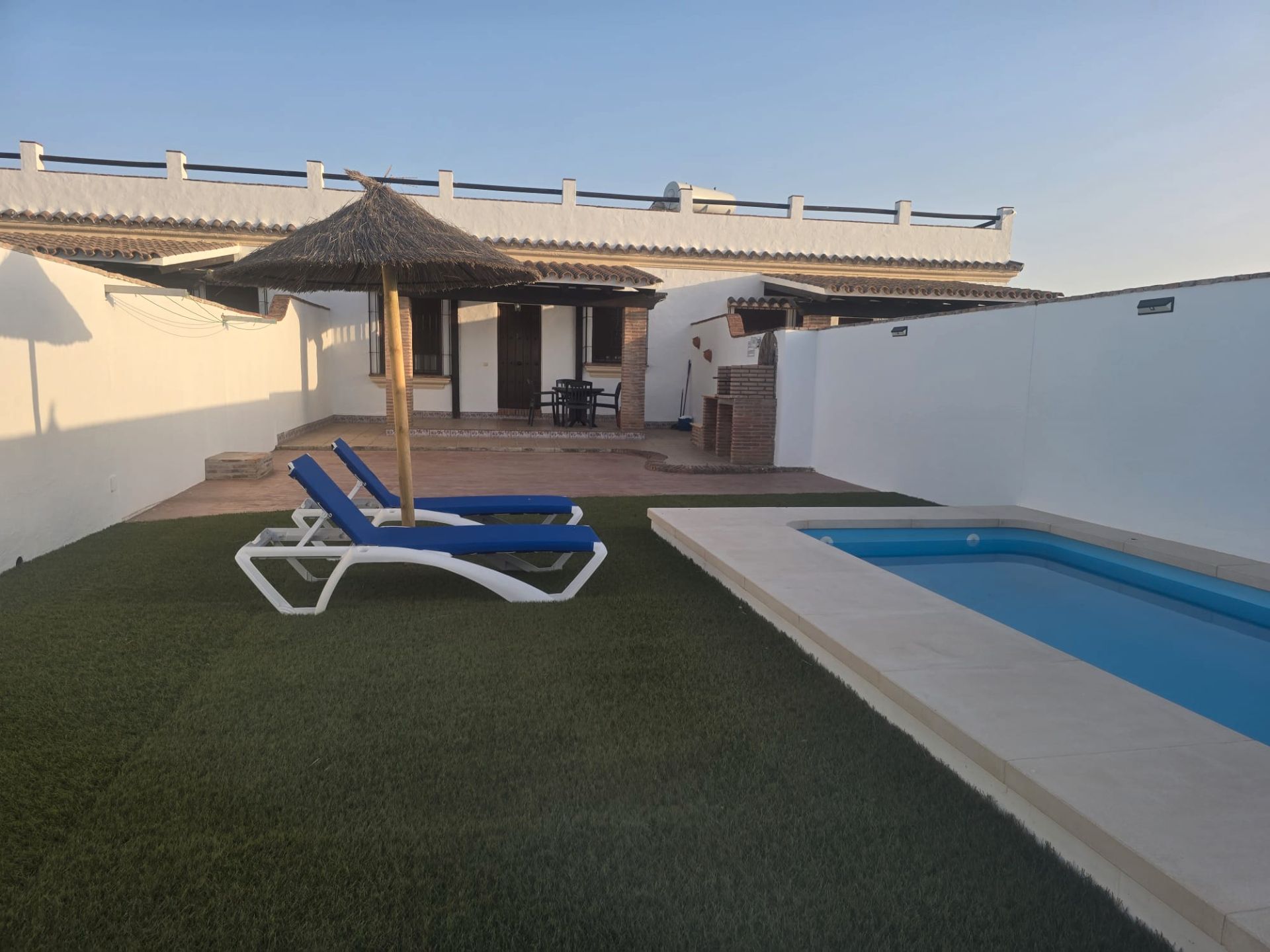 Piscina de Casa adosada de alquiler en Conil de la Frontera con Aire acondicionado, Calefacción y Piscina