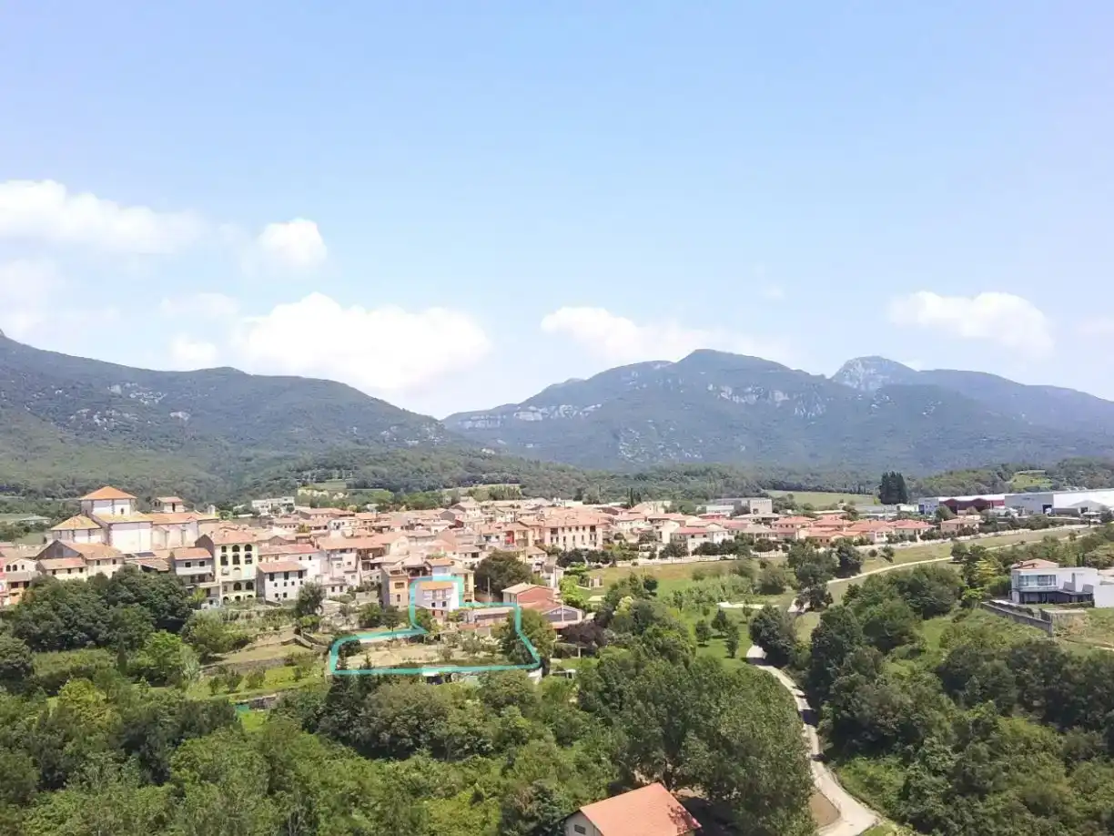 Vista exterior de Finca rústica en venda en Tortellà amb Balcó