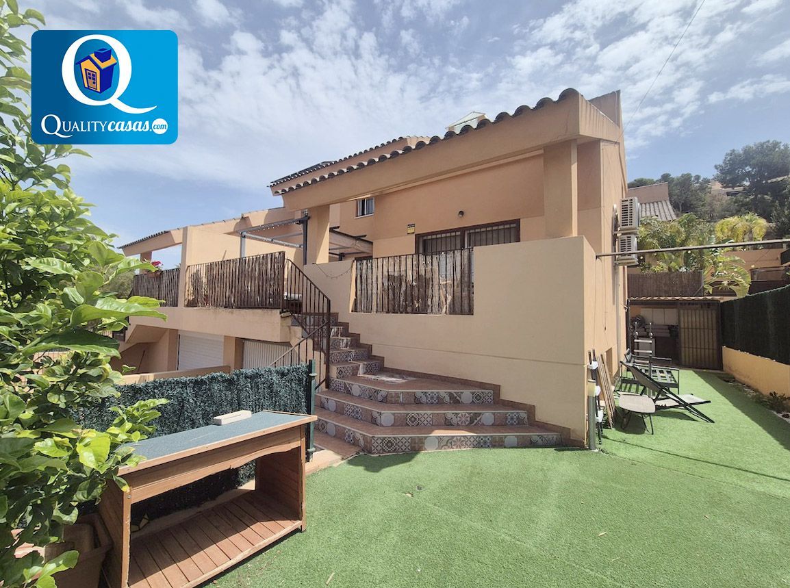 Exterior view of House or chalet for sale in Mutxamel  with Air Conditioner, Heating and Terrace