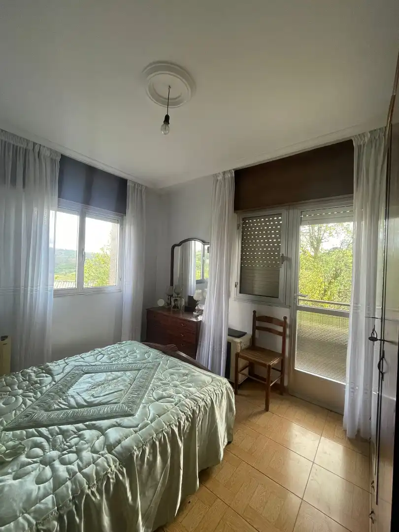 Dormitori de Finca rústica en venda en O Irixo amb Calefacció, Jardí privat i Parquet