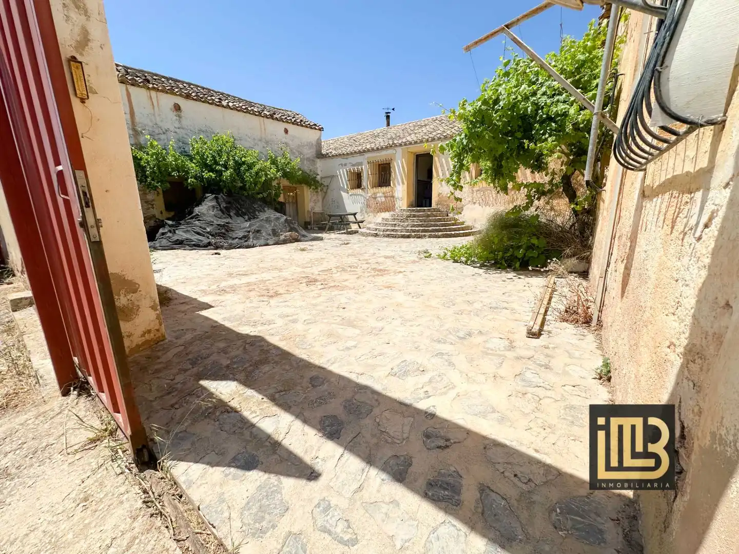 Vista exterior de Piso en venta en Cabra del Santo Cristo con Terraza y Amueblado