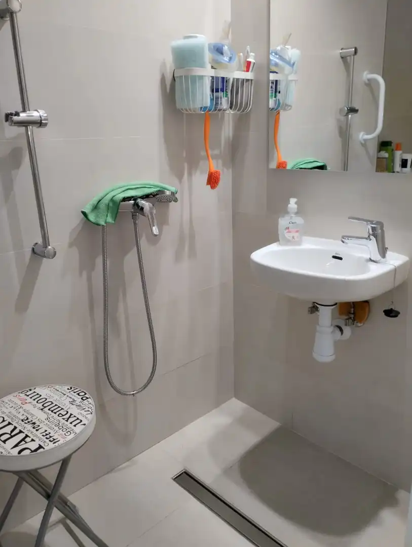 Bany de Pis en venda en  Logroño amb Aire condicionat, Calefacció i Jardí privat